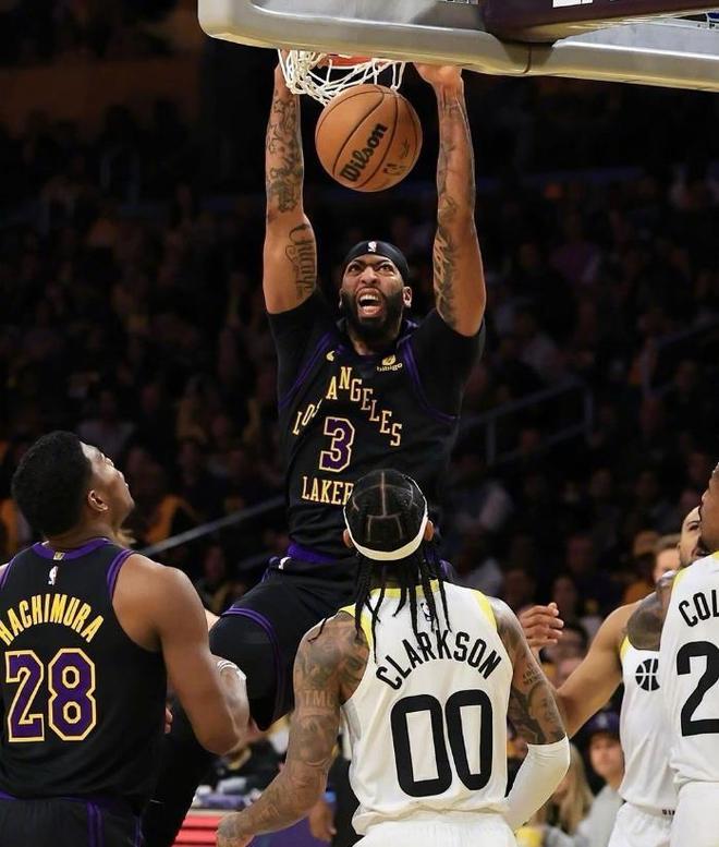 乐动全站 -里程碑夜!犹他爵士迎来里程碑,NBA常规赛赛前刷纪录,信心回归,身体对抗强度拉满的简单介绍