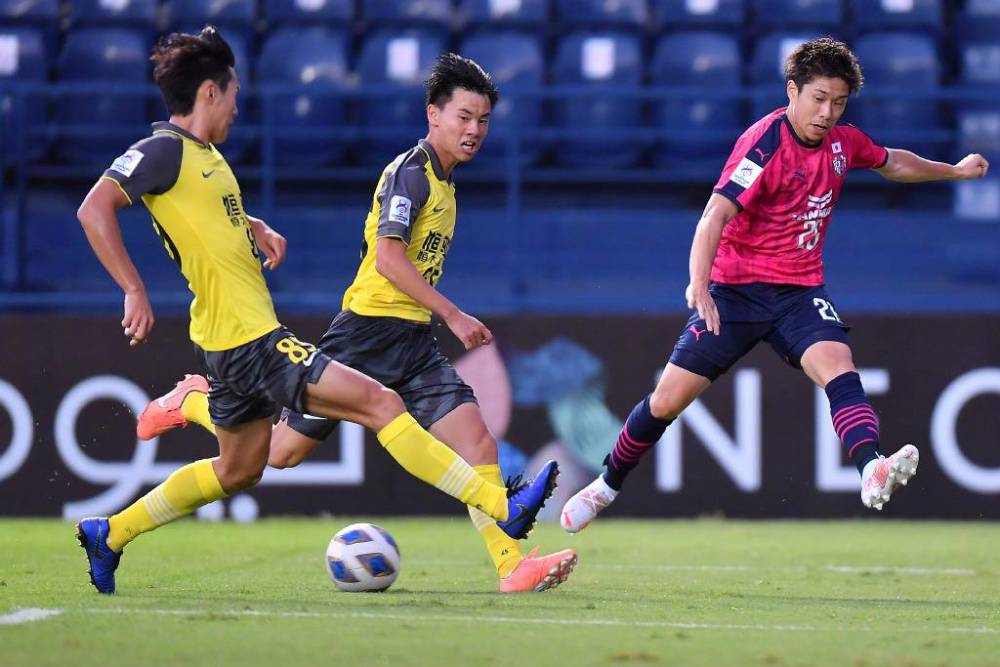 乐动体育 -包含亚冠加时末段走向成谜；拉齐奥强势反弹；气氛紧张；更衣室氛围转暖的词条